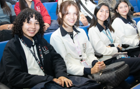 Inicio de Clases de Estudiantes de Medicina